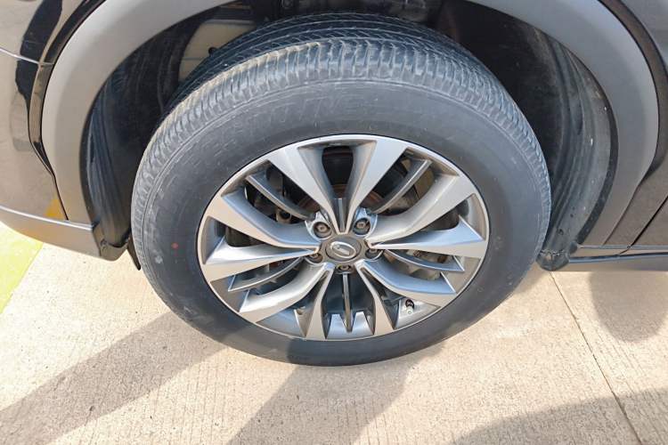 Used GAC Trumpchi GS8 2017 320T Two-Wheel Drive Luxury Smart Connectivity Version (7 Seats)