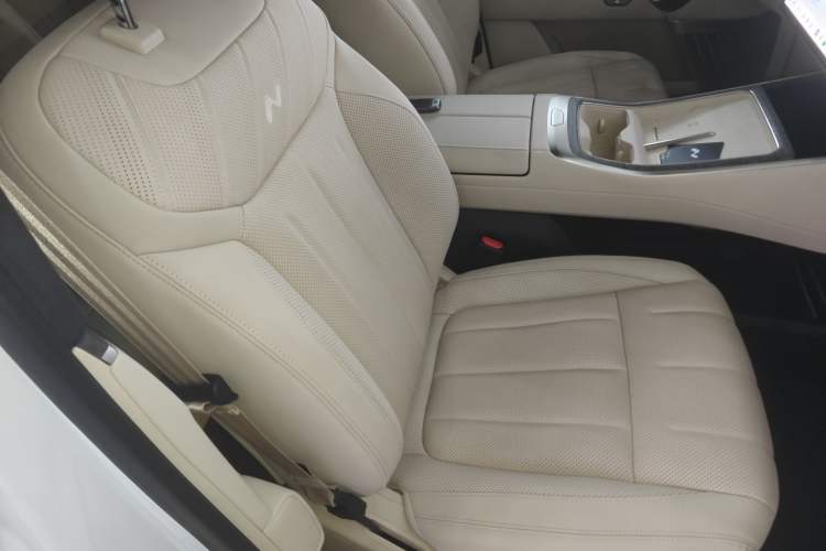 Used ONVO Luxeed L90 