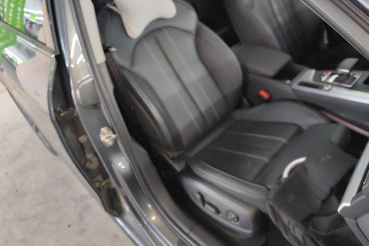 Used Audi A4L 2022 40 TFSI Luxury Dynamic Model