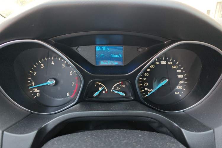 Used Ford Focus 2015 Hatchback 1.6L Automatic Fashion Edition
