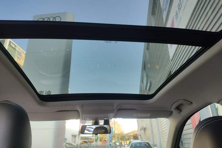 Used Volkswagen Tiguan L 2020 330TSI Automatic Two-Wheel Drive Panoramic Comfort Edition China VI Standard
