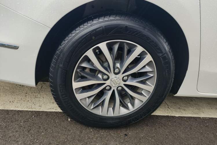 Used Buick GL8 2017 ES 28T Luxury Model China V Standard
