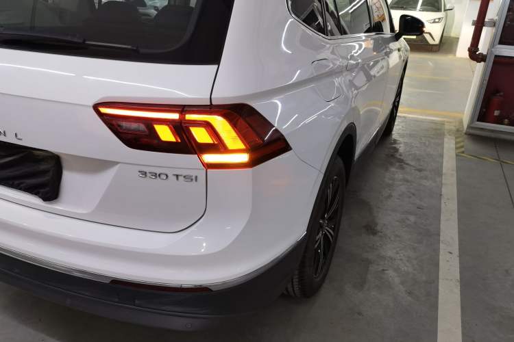 Used Volkswagen Tiguan L 2020 330TSI Automatic Two-Wheel Drive Panoramic Comfort Edition China VI Standard