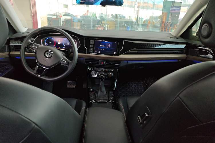 Used Volkswagen Passat 2019 330TSI Luxury Edition China VI Standard