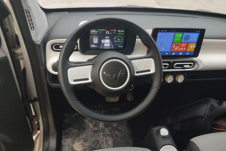 Used Wuling Hongguang MINIEV 2024 3rd Generation 215km Youth Edition
