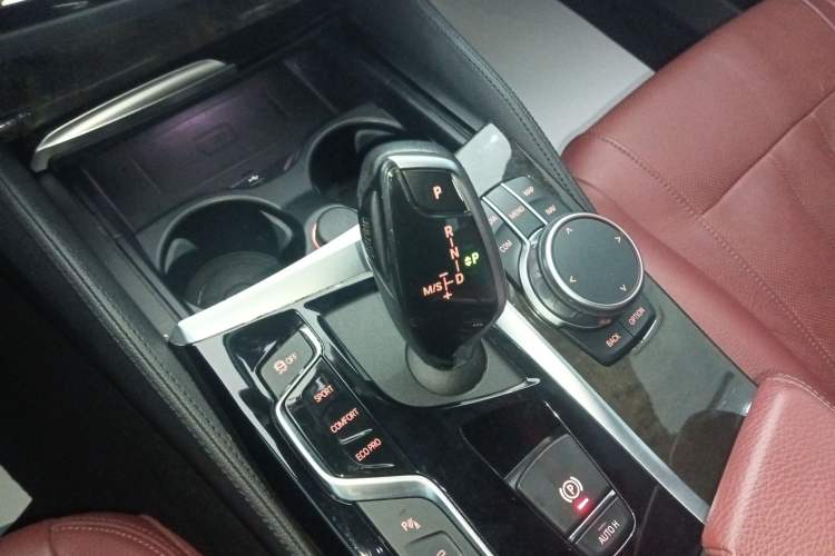 Used BMW 5 Series 2020 530Li Luxury Edition M Sport Package
