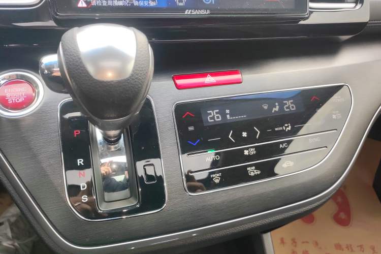 Used Honda Elysion 2016 2.4L Supreme Edition
