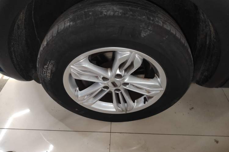 Used Qoros 5 2018 Revised Version 1.6T Automatic Leading Edition