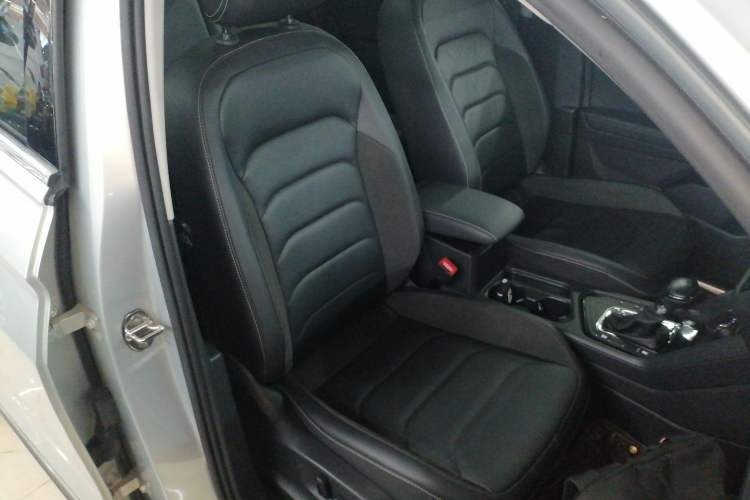 Used Volkswagen Tiguan L 2019 330TSI Automatic Two-Wheel Drive Panoramic Comfort Edition China V Standard