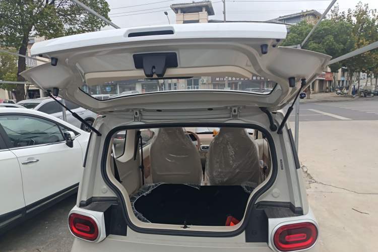 Used Wuling Hongguang MINIEV 2024 3rd Generation 215km Advanced Version
