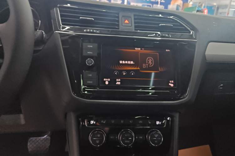 Used Volkswagen Tiguan L 2019 330TSI Automatic Two-Wheel Drive Smart Luxury Version China V Emission Standard
