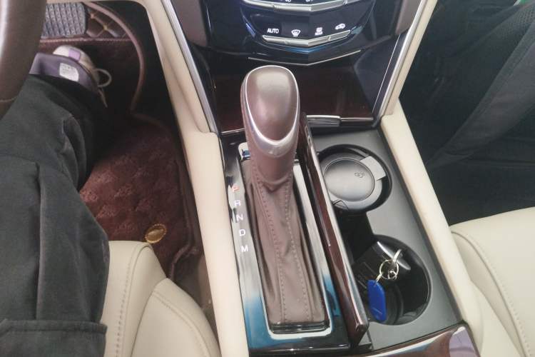 Used Cadillac XTS 2015 28T Comfort Model
