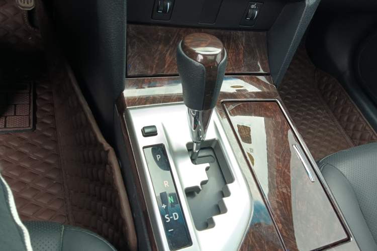 Used Toyota Camry 2015 2.0G Premier Edition
