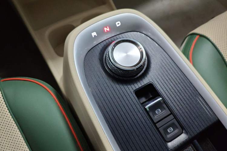 Used ORA Good Cat 2022 400km Standard Range Premium Version Lithium-Ion Battery