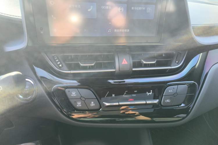 Used Toyota IZOA 2021 2.0L Enjoy Edition
