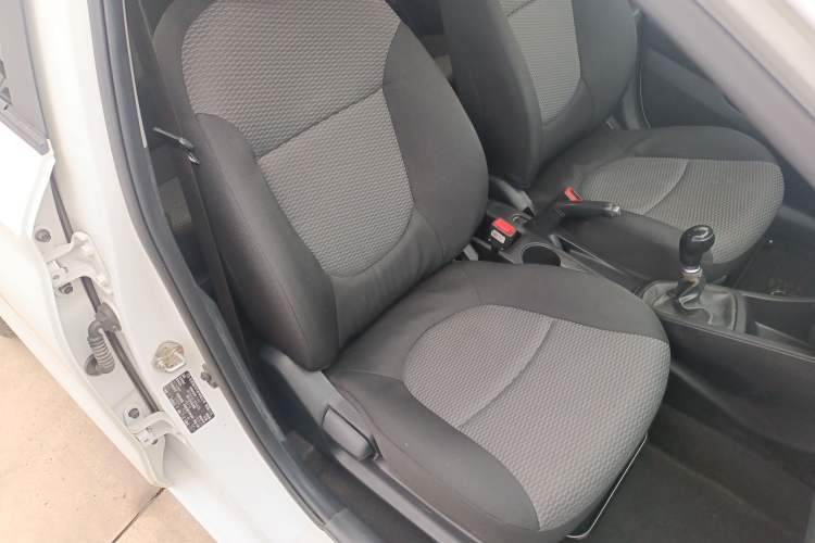 Used Hyundai Verna 2017 1.4L Manual Refreshed Version China V Standard