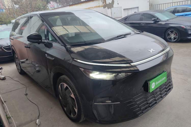 Used XPeng X9 2024 702 Ultra-Long Range Max
