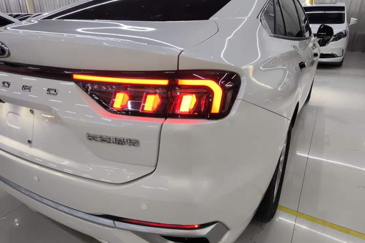 Used Ford Mondeo 2023 EcoBoost 180 Comfort Model
