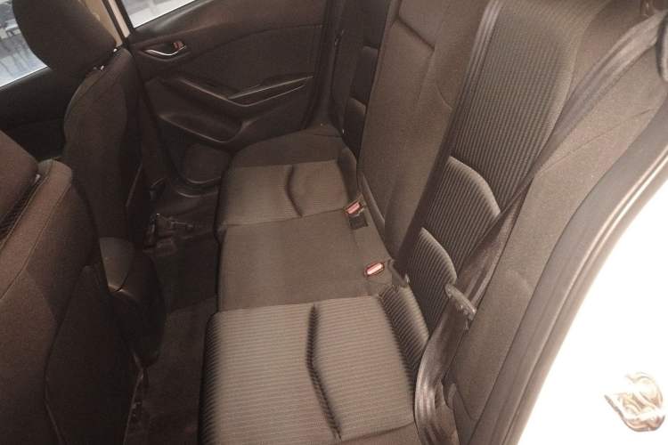 Used Mazda Mazda 3 Axela 2016 Sedan 1.5L Automatic Luxury Model