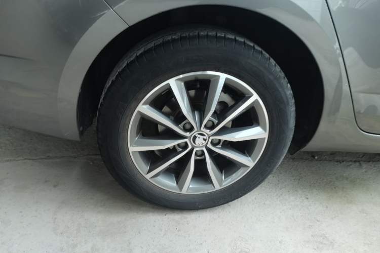 Used Skoda Octavia 2019 TSI230 DSG Smart & Comfort Edition China VI Standard