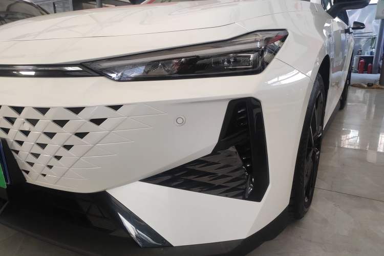 Used Changan UNI-V 2024 1.5T Prestige Edition
