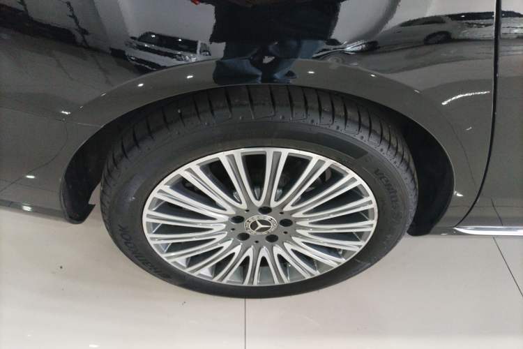 Used Mercedes-Benz E-Class 2021 E 300 L Stylish Model
