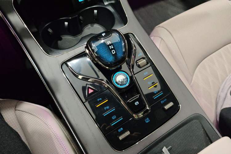 Used BYD Han 2025 EV with 701 km of Laser Radar-Enabled Intelligent Driving