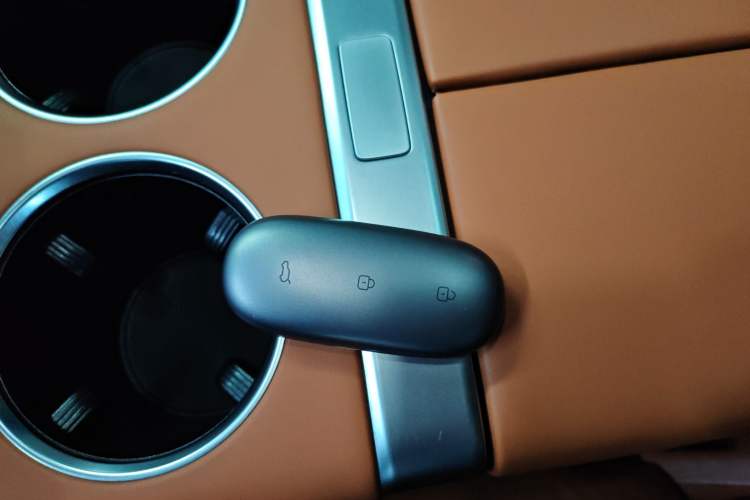 Used Li Auto L8 2023 Pro Model
