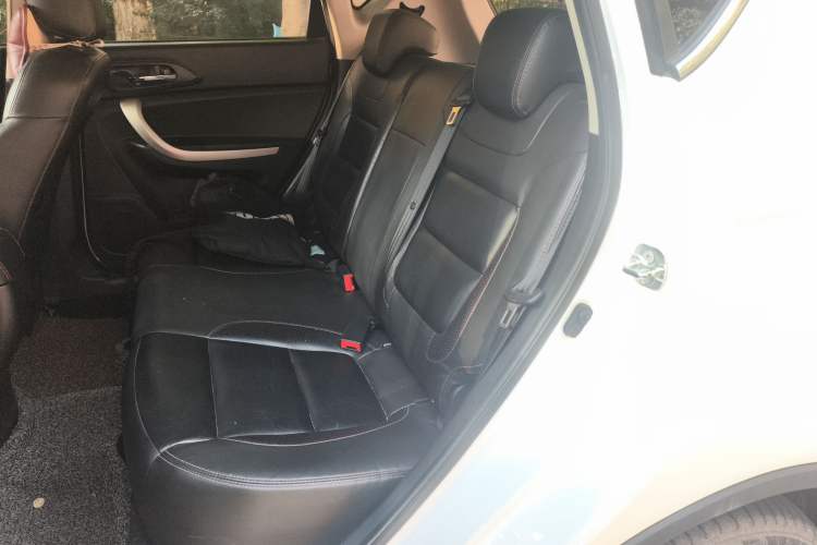 Used Changan CS35 2015 1.6L Automatic Luxury Model China IV Standard
