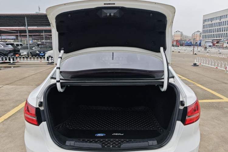 Used Ford Escort 2017 Revised Version 1.5L Automatic Comfort Edition
