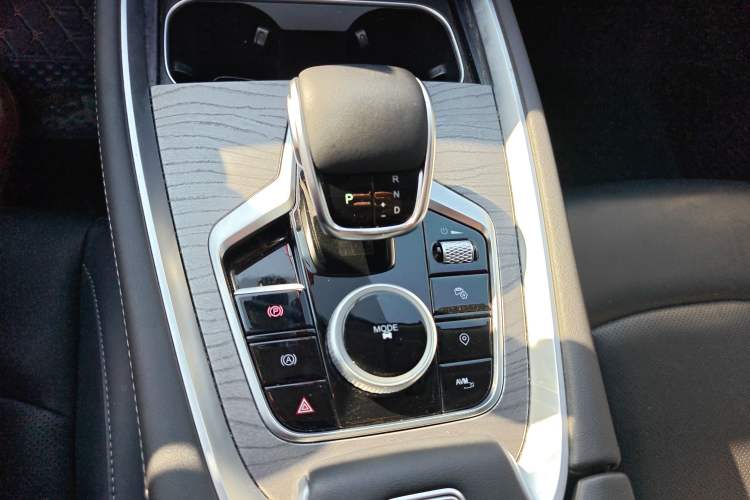 Used Chery Tiggo 8 PLUS 2024 Champion Edition 290TGDI DCT Hao Yue Version 5 Seats