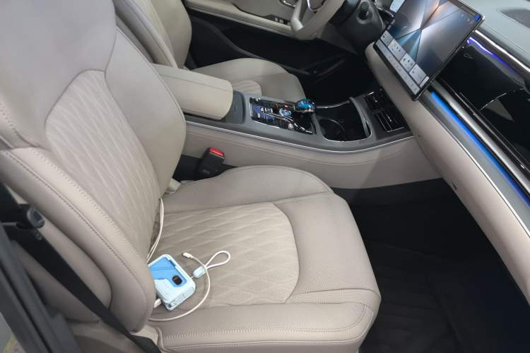 Used BYD Han 2025 DM-i Intelligent Driving Edition 125KM LiDAR Flagship Model
