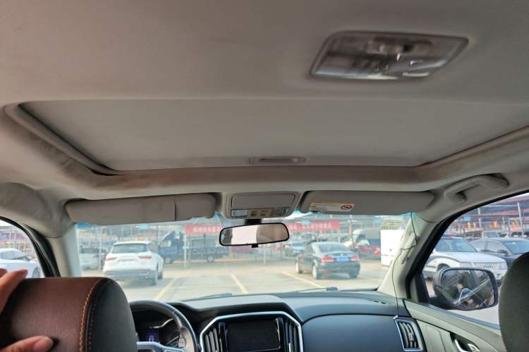 Used JMC Yusheng S350 2016 2.0T Automatic All-Wheel Drive Gasoline Ultra-Luxury 5-Seater
