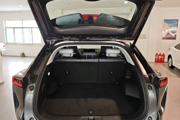 Used Changan UNI-Z New Energy 2024 Blue Whale Smart Electric iDD 125km Excellence Model
