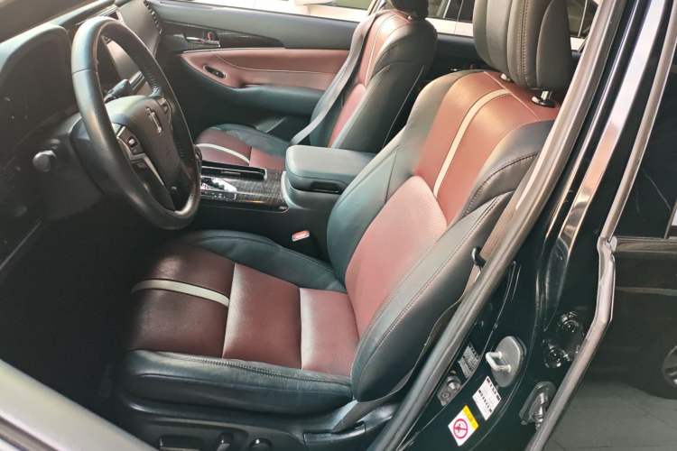 Used Toyota Crown 2017 2.0T Sport Edition
