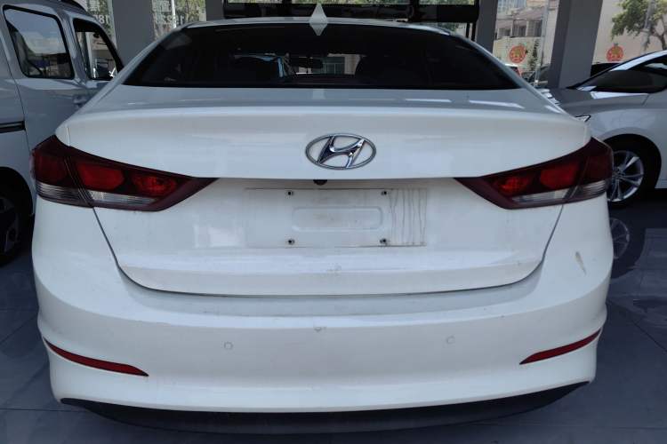 Used Hyundai Elantra 2016 1.6L Automatic ZhiXuan – Elite Version
