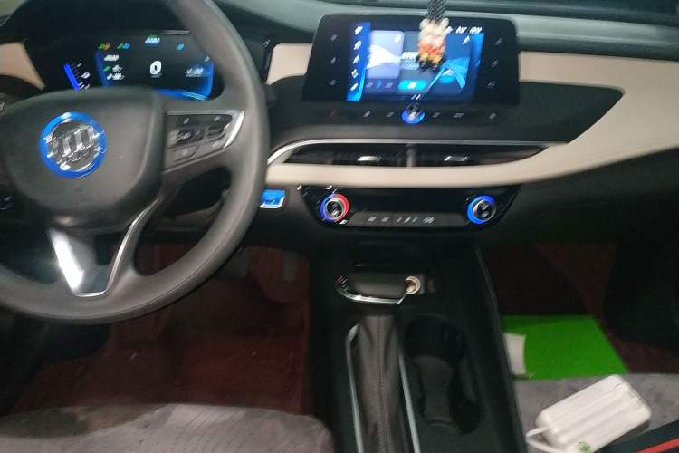 Used Buick Velite 6 2020 Plug-in Hybrid Connected Fashion Model
