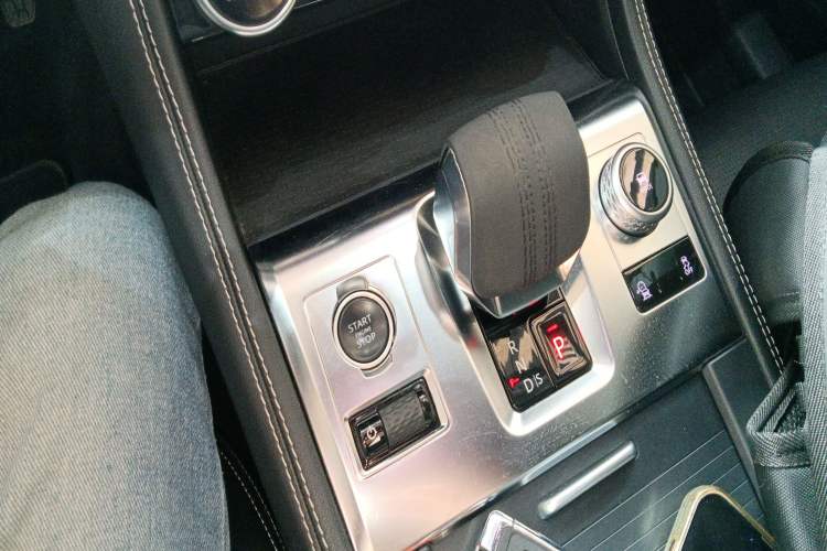 Used Jaguar F-PACE 2021 250 PS R-Dynamic SE
