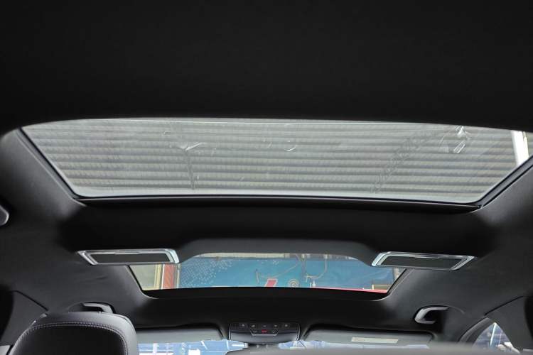 Used Mercedes-Benz GLC 2019 GLC 260 L 4MATIC Dynamic Model