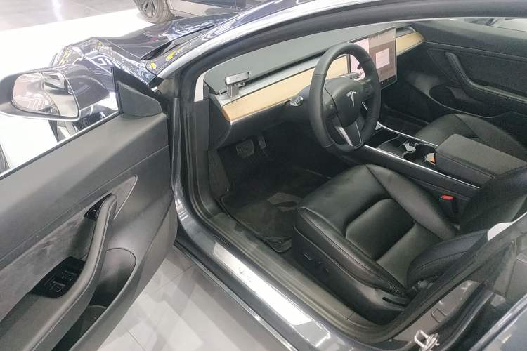 Used Tesla Model 3 2019 Standard Range Rear-Drive Upgraded Version
