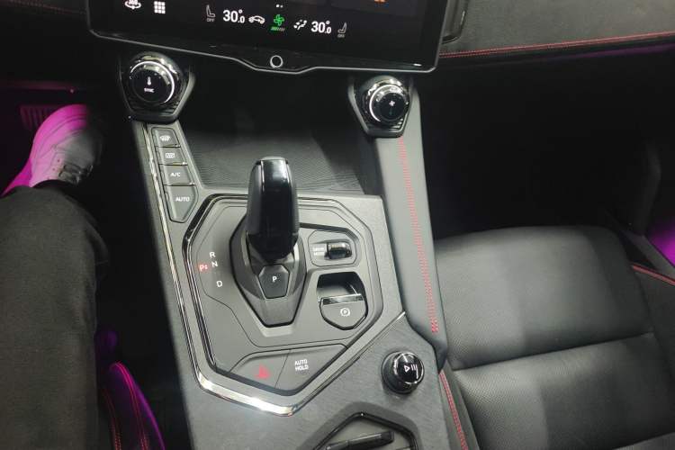 Used Lynk & Co 05 2020 2.0TD Four-Wheel Drive HypeHalo
