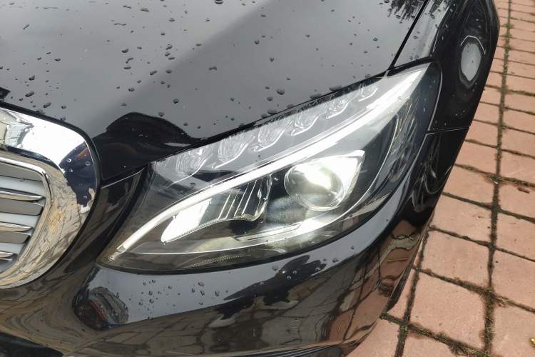 Used Mercedes-Benz C-Class 2015 C 200 L