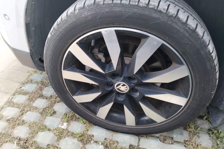 Used Skoda Karoq 2019 TSI280 SmartDrive Luxury Edition China VI standard
