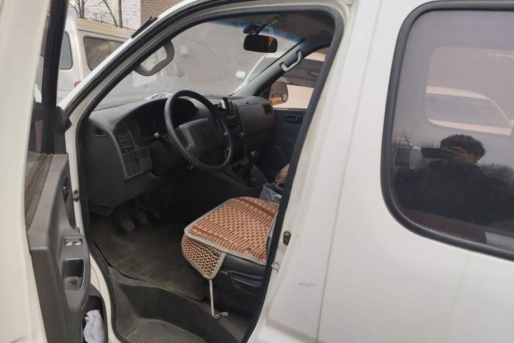 Used Jinbei Express 2018 2.0L Standard Version V19
