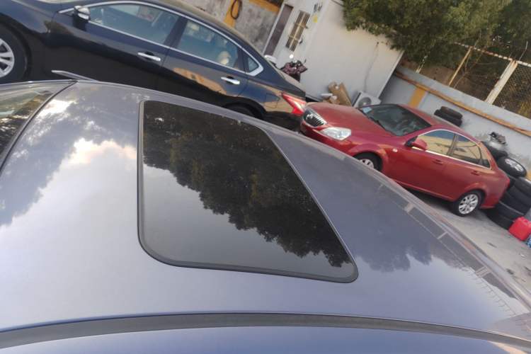 Used Hyundai Celesta 2017 1.6L Automatic Enjoyment Version GLS
