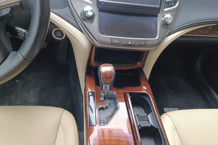 Used Toyota Crown 2015 2.5L Smart Edition
