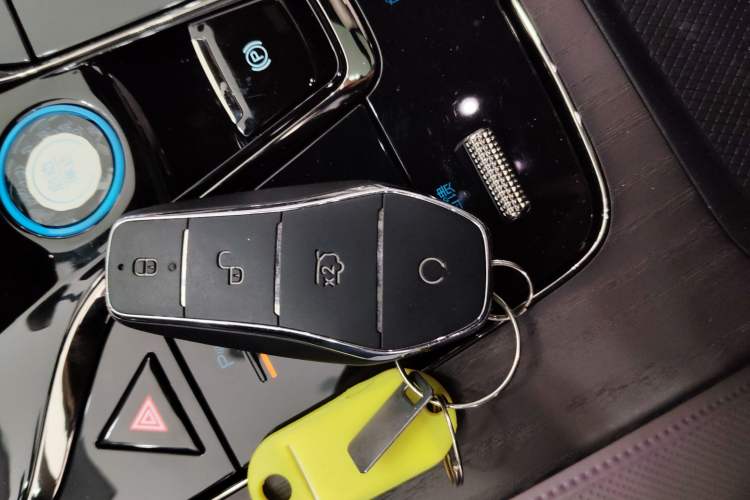 Used BYD Han 2025 EV with 701 km of Laser Radar-Enabled Intelligent Driving