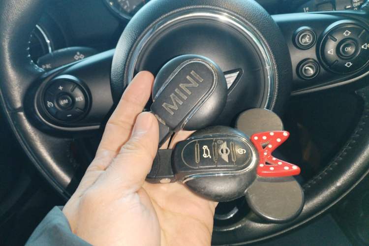 Used  MINI 2014 1.2T ONE+