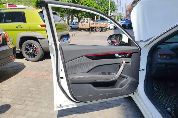 Used Dongfeng Aeolus Yixuan 2021 230T Automatic ZuiFeng Edition
