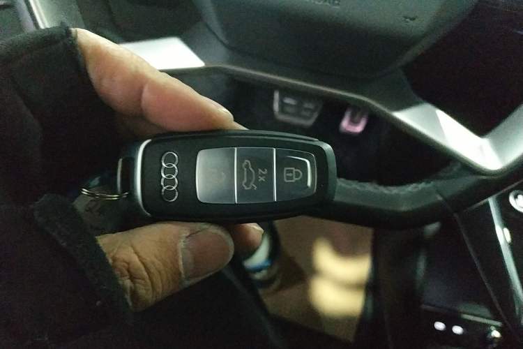 Used Audi Q4 e-tron 2023 50 e-tron quattro Visionary Edition
